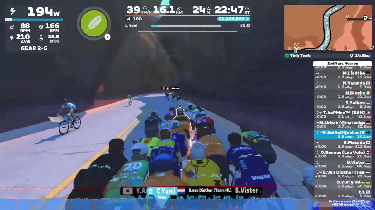 Zwift - Pacer Group Ride: Tempus Fugit in Watopia with Jacques