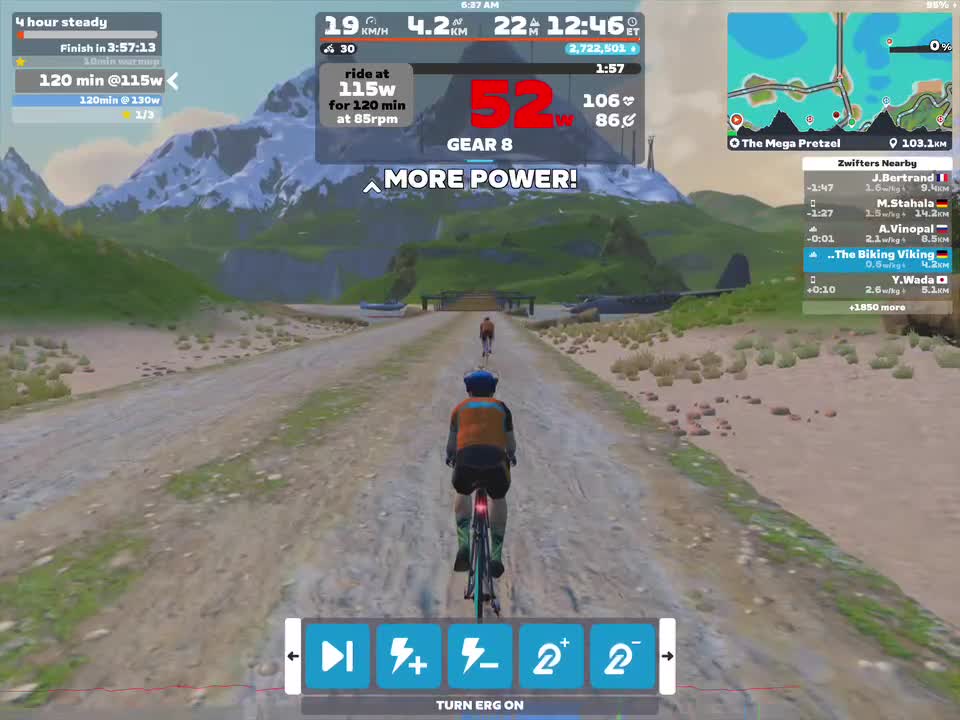 Zwift - 4 hour steady on The Mega Pretzel in Watopia