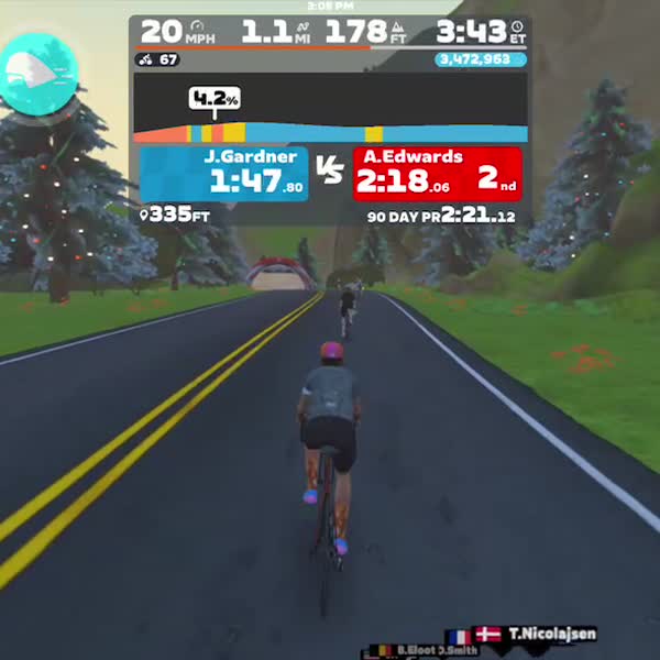 Zwift - Hilly Route in Watopia