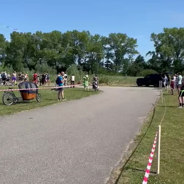 Race image