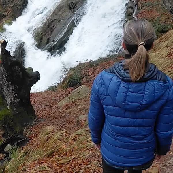 Asparrena. Nacedero del Zirauntza